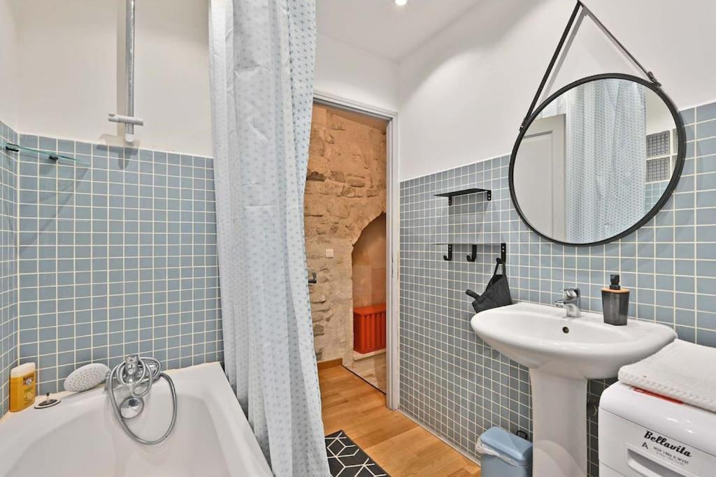 Apartmán La Bulle - Parking Gratuit En Souterrain - 2 Mins Du Palais Des Papes - Clim Ac - Wifi Avignon Exteriér fotografie