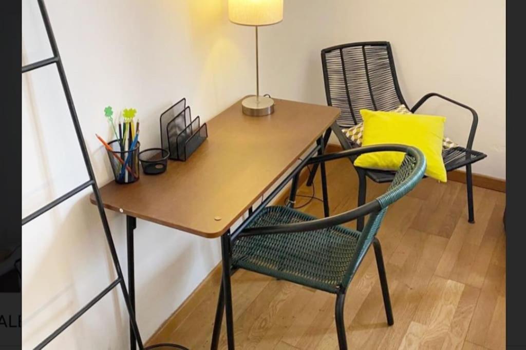 Apartmán La Bulle - Parking Gratuit En Souterrain - 2 Mins Du Palais Des Papes - Clim Ac - Wifi Avignon Exteriér fotografie